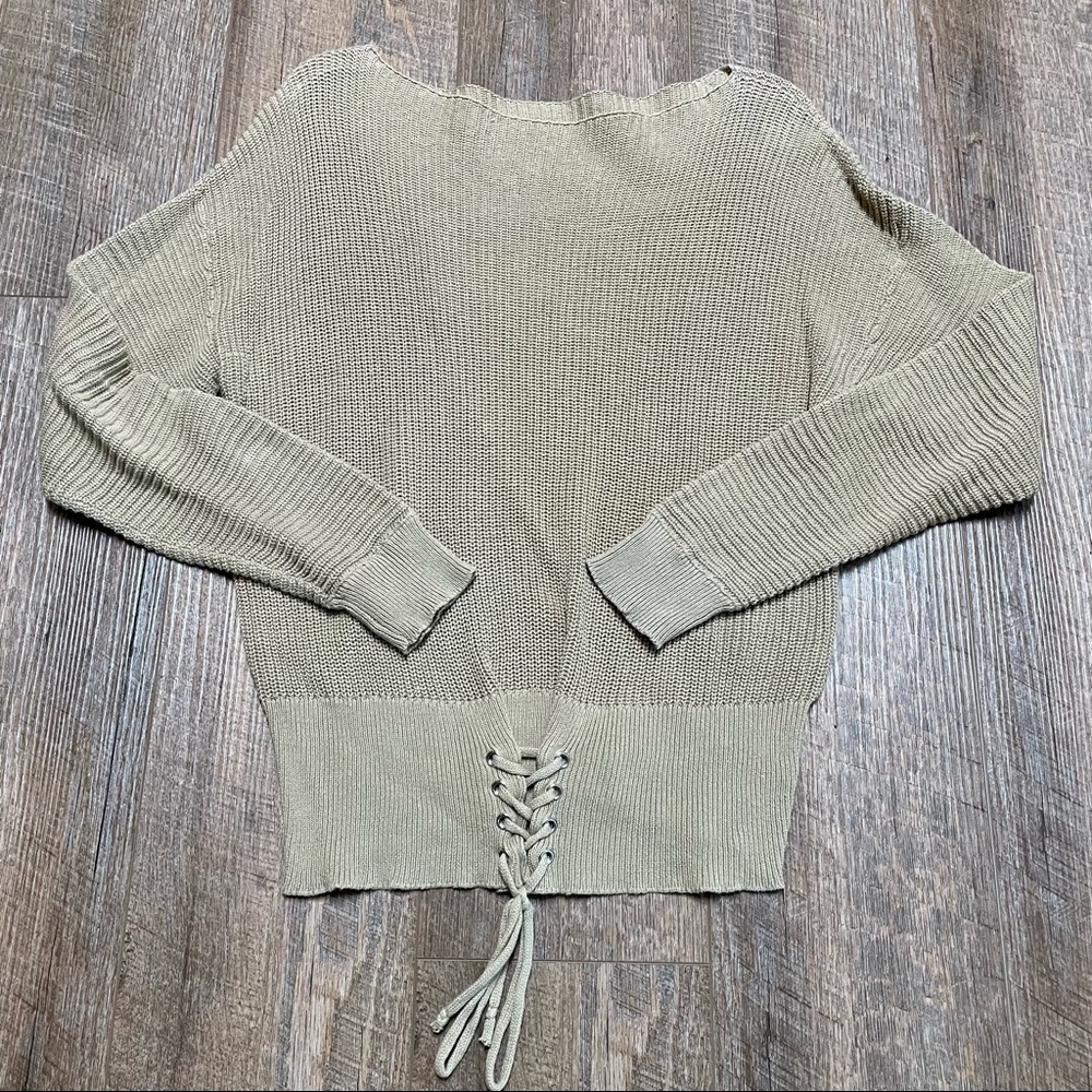 Beautiful light weight sweater